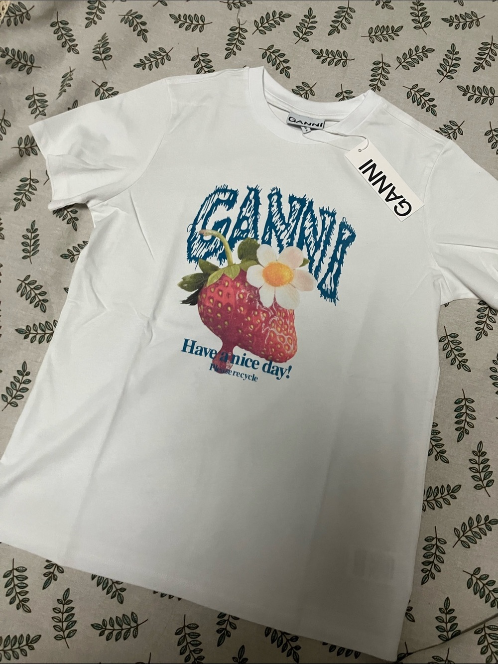 Adorable White strawberry Daisy Graphic Tee Have a nice day print short sleeve